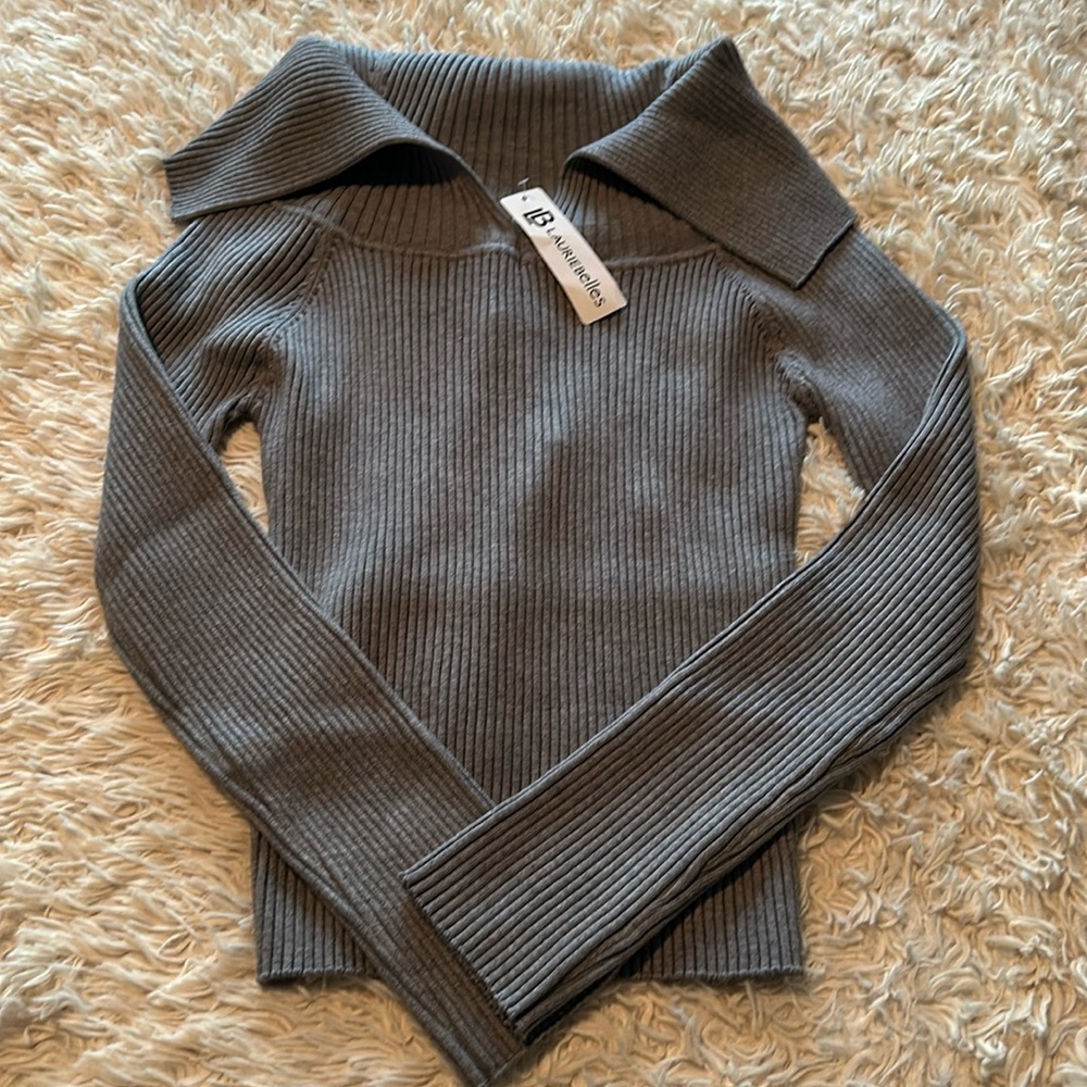 Promesa Ribbed Sweater, size L.
